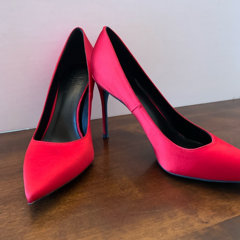 MOOMMO Women’s Satin Stiletto High Heel 4 inch Pumps.